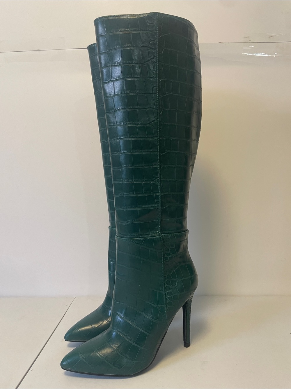 GUESS GWRUKE Green Croc Knee High Stiletto Boots US 5
